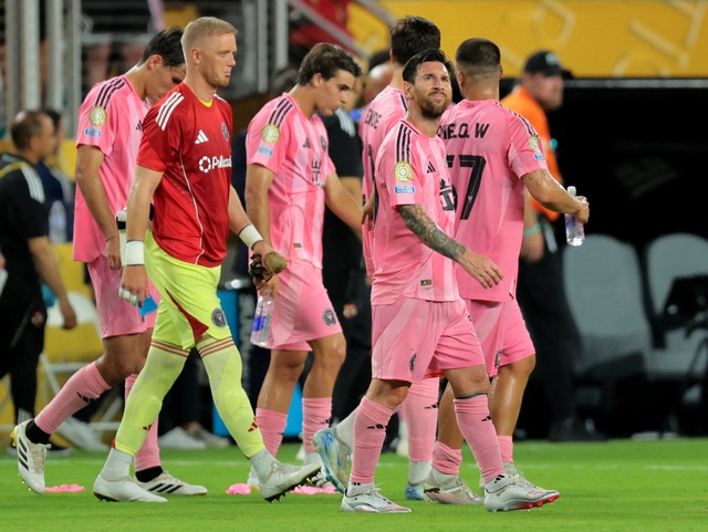 Hơn 60.000 khán giả đến sân Hard Rock, ‘ma thuật’ của Messi đã giải cứu FIFA- Ảnh 3. Hơn 60.000 khán giả đến sân Hard Rock, ‘ma thuật’ của Messi đã giải cứu FIFA- Ảnh 3.