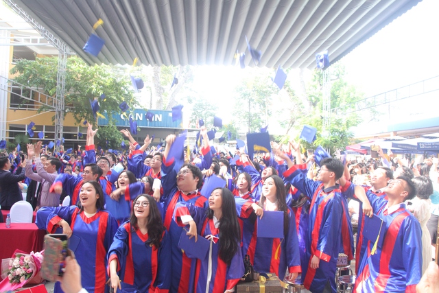 Trước ngày thi tốt nghiệp THPT, hiệu trưởng nhắn học sinh đừng chủ quan, giữ bình tĩnh Trước ngày thi tốt nghiệp THPT, hiệu trưởng nhắn học sinh đừng chủ quan, giữ bình tĩnh
