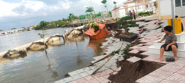 Sạt lở lan rộng ở Cà Mau Sạt lở lan rộng ở Cà Mau