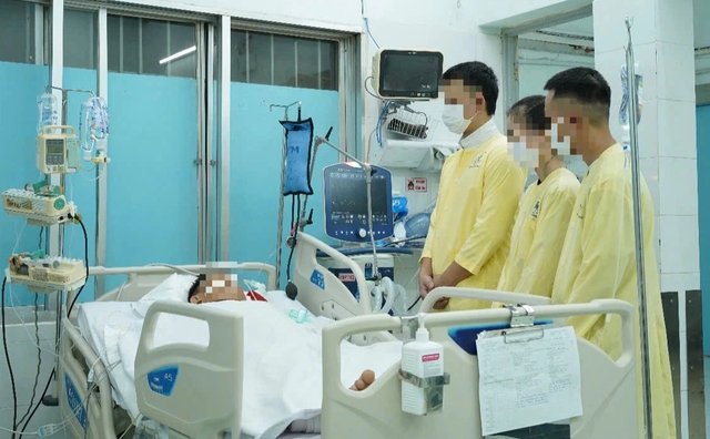 Người đàn ông ở Phú Yên chết não, hiến mô tạng cứu 7 người Người đàn ông ở Phú Yên chết não, hiến mô tạng cứu 7 người