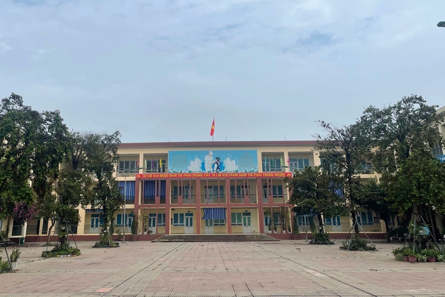 Trường ỉm tiền thừa sách giáo khoa, phụ huynh lên Facebook đòi mới trả Trường ỉm tiền thừa sách giáo khoa, phụ huynh lên Facebook đòi mới trả