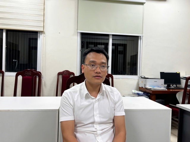 Bắt Phó chủ tịch thị trấn Chúc Sơn sản xuất cồn y tế giả Bắt Phó chủ tịch thị trấn Chúc Sơn sản xuất cồn y tế giả