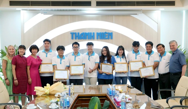 Mối lương duyên cùng hai ‘tiểu tiên cá’ Mối lương duyên cùng hai ‘tiểu tiên cá’
