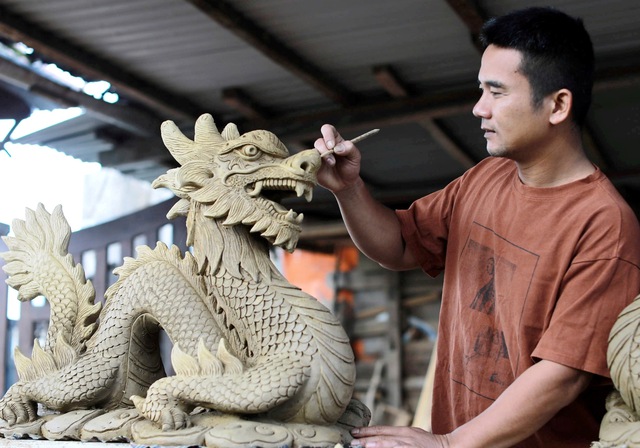 Bài chòi ‘thức giấc’ trên gốm Bài chòi ‘thức giấc’ trên gốm