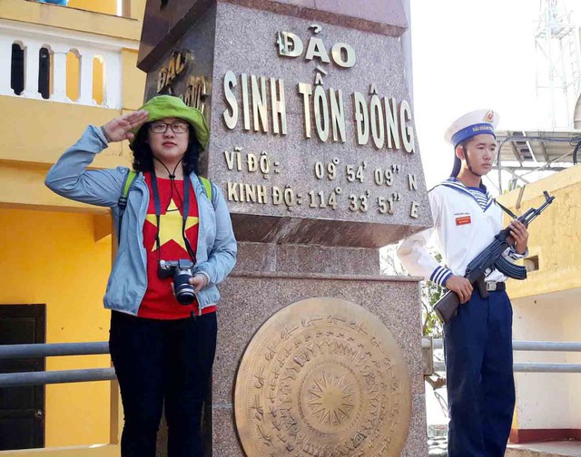 ‘Người Thanh Niên’ giữa Trường Sa ‘Người Thanh Niên’ giữa Trường Sa
