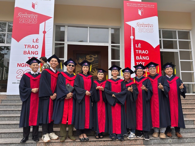 Trịnh Kim Chi, Hoàng Mập, Hạnh Thúy nhận bằng tốt nghiệp thạc sĩ- Ảnh 3.