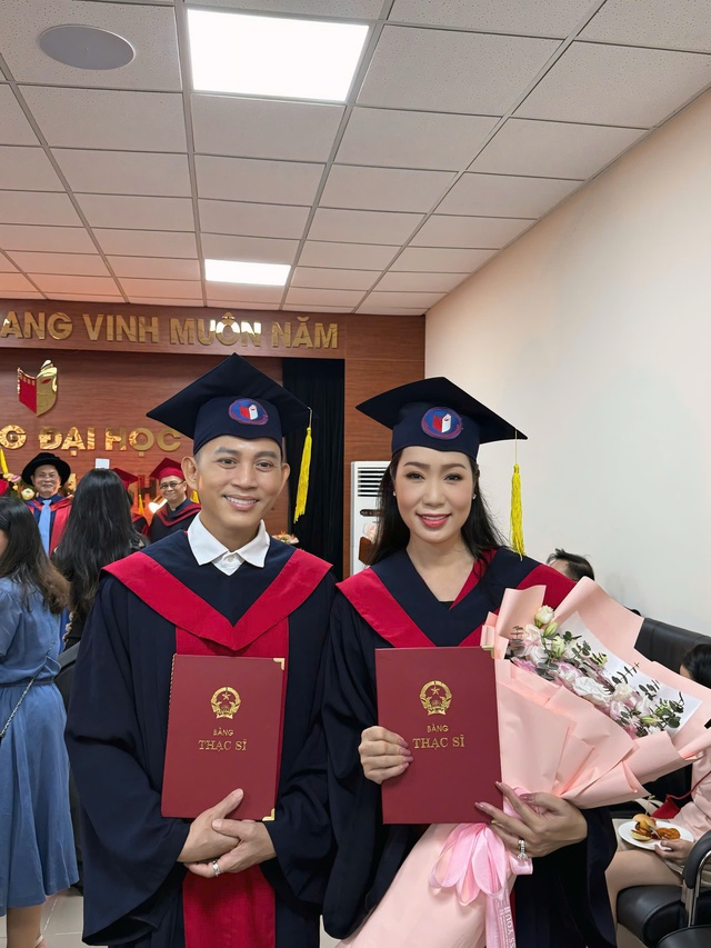 Trịnh Kim Chi, Hoàng Mập, Hạnh Thúy nhận bằng tốt nghiệp thạc sĩ- Ảnh 5.