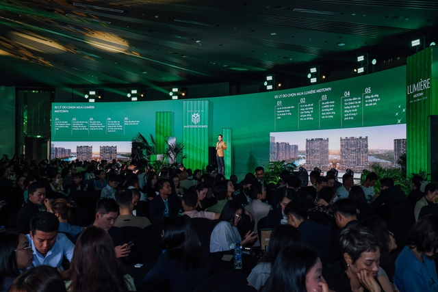 H&agrave;ng trăm kh&aacute;ch h&agrave;ng tham dự sự kiện giới thiệu ch&iacute;nh thức dự &aacute;n Lumi&egrave;re Midtown- Ảnh 5.
