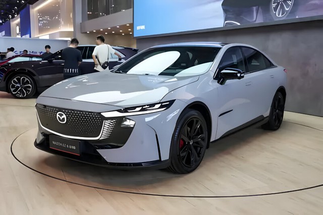 Mazda CX-5 phiên bản EV cực kỳ đẹp mắt