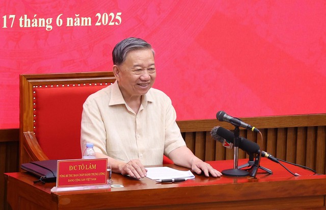 Xây dựng đội ngũ cán bộ đưa đất nước bước vào kỷ nguyên mới Xây dựng đội ngũ cán bộ đưa đất nước bước vào kỷ nguyên mới
