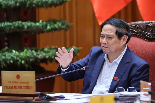 Thủ tướng: Sửa luật Thương mại điện tử để ‘siết’ hàng giả, hàng nhái Thủ tướng: Sửa luật Thương mại điện tử để ‘siết’ hàng giả, hàng nhái