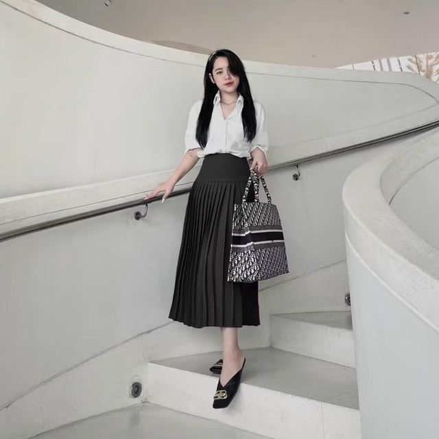 Chân váy dài xếp ly, lựa chọn hoàn hảo cho cô nàng thanh lịch Chân váy dài xếp ly, lựa chọn hoàn hảo cho cô nàng thanh lịch