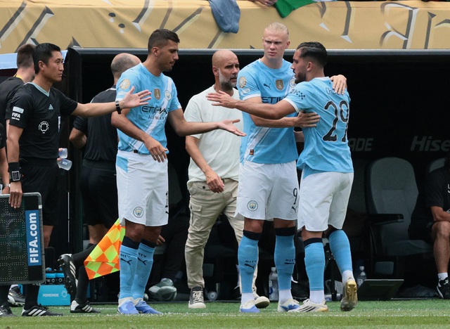 Rodri tái xuất, Man City nhọc nhằn đánh bại Wydad: HLV Guardiola đứng ngồi không yên- Ảnh 5. Rodri tái xuất, Man City nhọc nhằn đánh bại Wydad: HLV Guardiola đứng ngồi không yên- Ảnh 5.