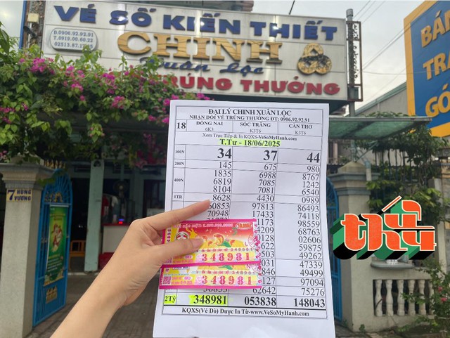 Xổ số miền Nam 18.6: Khách trúng độc đắc ở Đồng Nai, đại lý chuyển khoản ngay Xổ số miền Nam 18.6: Khách trúng độc đắc ở Đồng Nai, đại lý chuyển khoản ngay