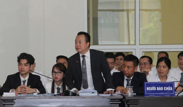 Luật sư đề nghị miễn trách nhiệm hình sự cho ông Trịnh Văn Quyết- Ảnh 2. Luật sư đề nghị miễn trách nhiệm hình sự cho ông Trịnh Văn Quyết- Ảnh 2.
