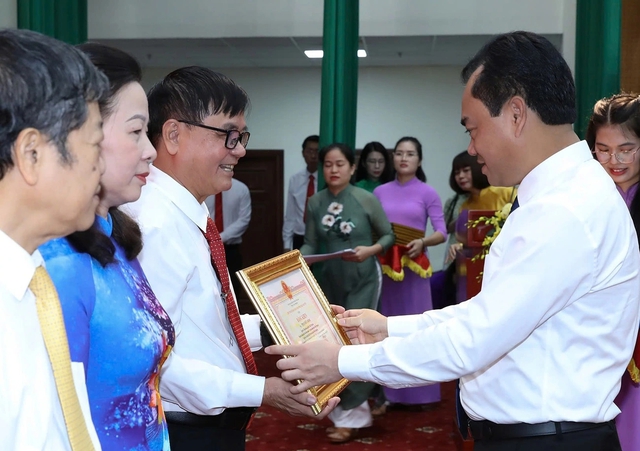 Thái Nguyên phối hợp chặt chẽ với báo chí để làm tốt nhiệm vụ Thái Nguyên phối hợp chặt chẽ với báo chí để làm tốt nhiệm vụ