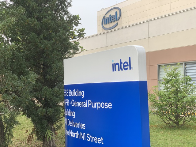Intel tiếp tục sa thải 10.000 công nhân trên toàn cầu Intel tiếp tục sa thải 10.000 công nhân trên toàn cầu