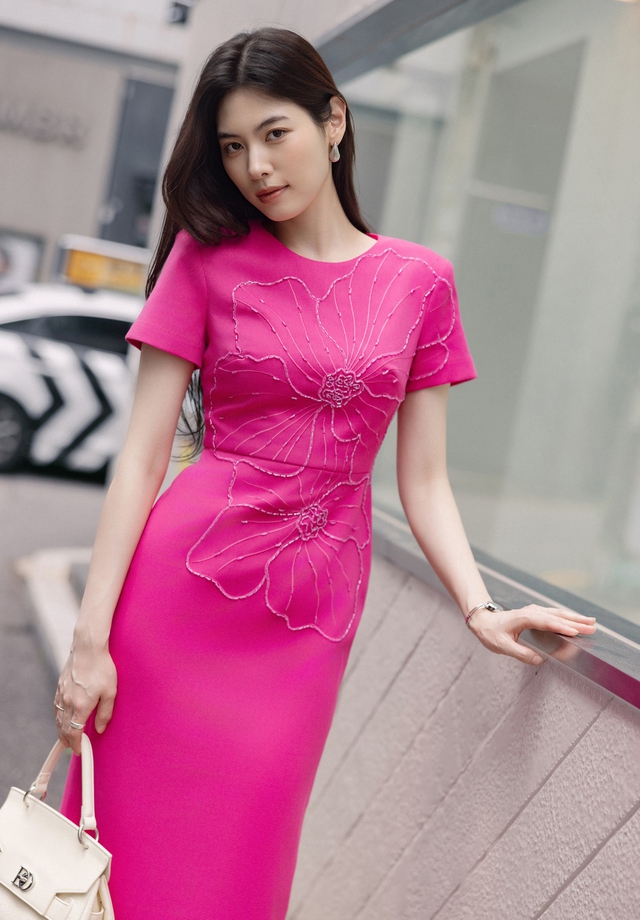 Váy midi tuy giản đơn nhưng lại đẹp xuất sắc Váy midi tuy giản đơn nhưng lại đẹp xuất sắc