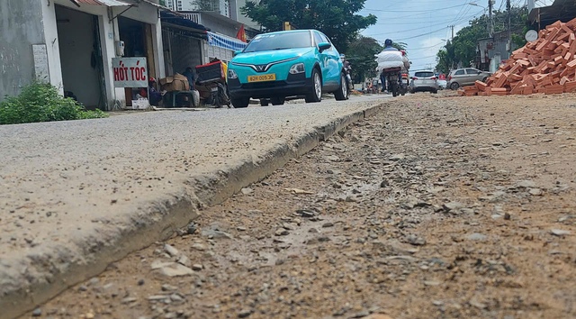 Dự &aacute;n gần 500 tỉ l&agrave;m kh&oacute; người đi đường - Ảnh 1.