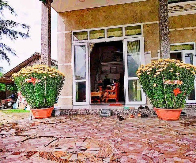 Bà tôi luôn tiên phong tiết kiệm điện - Ảnh 2.