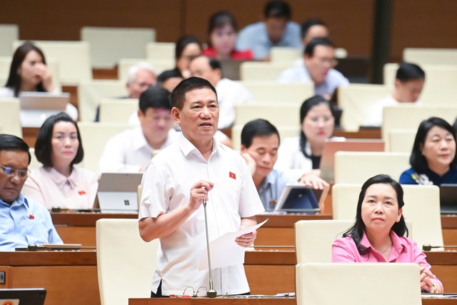 ‘Xem xét áp thuế khoán với hộ kinh doanh dưới 1 tỉ đồng’ ‘Xem xét áp thuế khoán với hộ kinh doanh dưới 1 tỉ đồng’