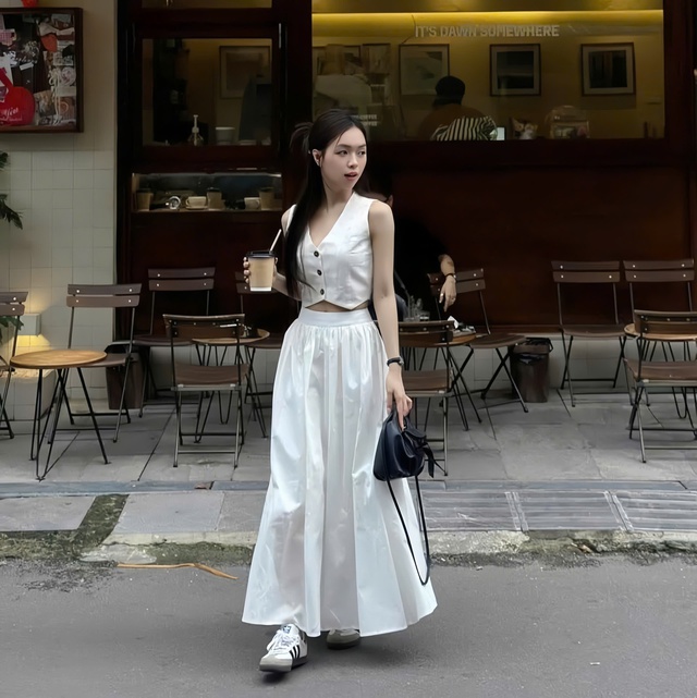 Áo gile là bí quyết cho nàng tự tin mọi khoảnh khắc- Ảnh 4. Áo gile là bí quyết cho nàng tự tin mọi khoảnh khắc- Ảnh 4.