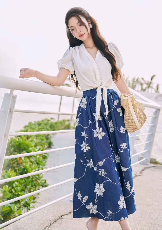 Hóa nàng thơ mùa hạ cùng chân váy hoa cổ điển- Ảnh 3. Hóa nàng thơ mùa hạ cùng chân váy hoa cổ điển- Ảnh 3.