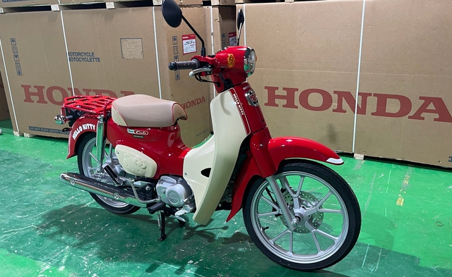 Honda Super Cub Hello Kitty sản xuất giới hạn rục rịch gia nhập thị trường Việt Nam- Ảnh 2. Honda Super Cub Hello Kitty sản xuất giới hạn rục rịch gia nhập thị trường Việt Nam- Ảnh 2.