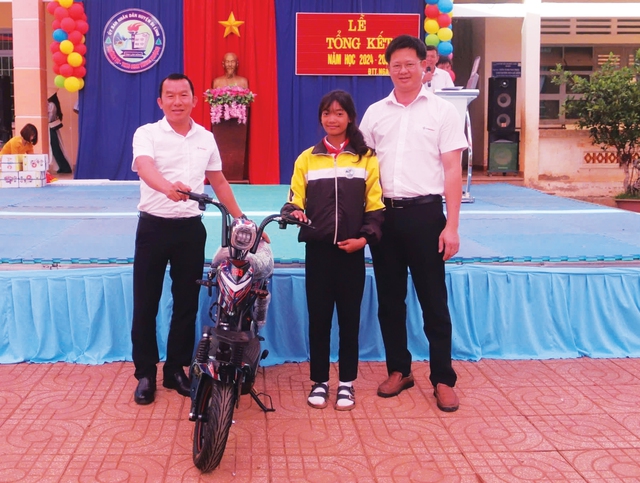 Công ty Thủy điện Đồng Nai: Đẩy mạnh công tác an sinh xã hội, lan tỏa giá trị nhân văn trong cộng đồng- Ảnh 5. Công ty Thủy điện Đồng Nai: Đẩy mạnh công tác an sinh xã hội, lan tỏa giá trị nhân văn trong cộng đồng- Ảnh 5.