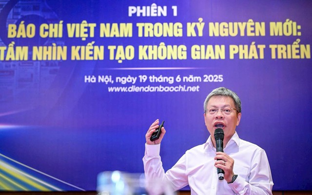 Báo chí không thể làm bản sao của mạng xã hội Báo chí không thể làm bản sao của mạng xã hội