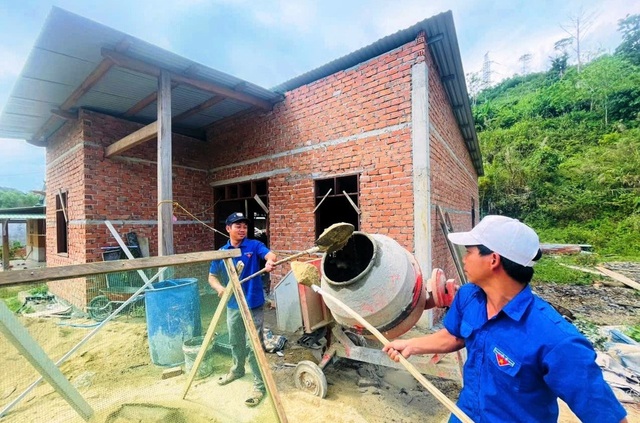 Sức trẻ trên những ngôi nhà mới- Ảnh 3. Sức trẻ trên những ngôi nhà mới- Ảnh 3.