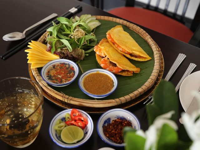 Thưởng thức đặc sản địa phương tại các khách sạn và khu nghỉ dưỡng - Ảnh 3.