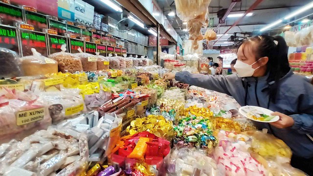 Hộ kinh doanh còn e dè xuất hóa đơn điện tử - Ảnh 1.