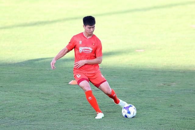 Lộ diện lỗ hổng hàng thủ đội tuyển Việt Nam: Thầy Kim cần 'vá lỗi' ngay! - Ảnh 2.