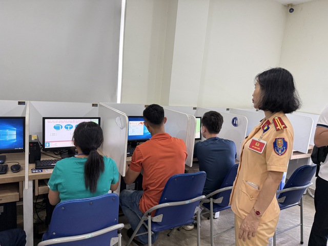 Vì sao không thể học mẹo, học vẹt khi thi GPLX theo đề mới? - Ảnh 2.