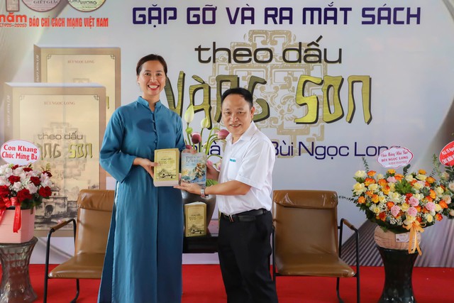 Vàng son trầm tích muôn niên...- Ảnh 2. Vàng son trầm tích muôn niên...- Ảnh 2.