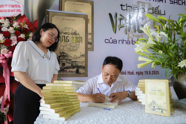 Vàng son trầm tích muôn niên...- Ảnh 3. Vàng son trầm tích muôn niên...- Ảnh 3.