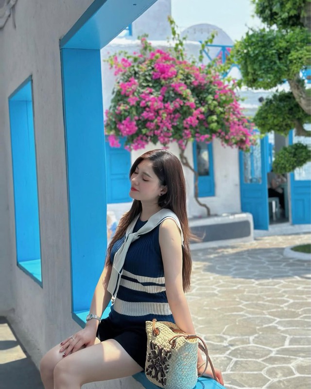 Nét chấm phá độc đáo cho phong cách với áo thủy thủ- Ảnh 6. Nét chấm phá độc đáo cho phong cách với áo thủy thủ- Ảnh 6.