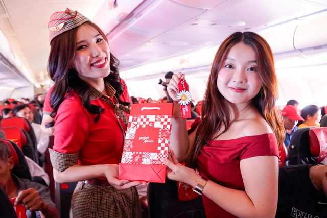 Trải nghiệm không khí đại nhạc hội ngay từ chuyến bay Vietjet đến K-Star Spark Hà Nội Trải nghiệm không khí đại nhạc hội ngay từ chuyến bay Vietjet đến K-Star Spark Hà Nội