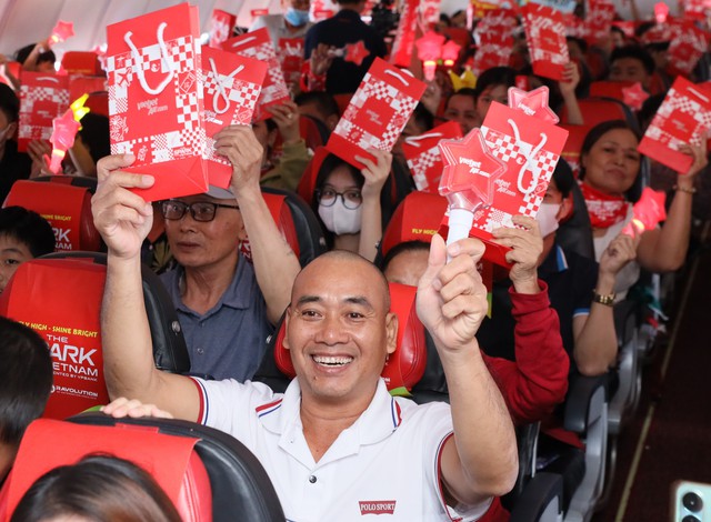 Trải nghiệm không khí đại nhạc hội ngay từ chuyến bay Vietjet đến K-Star Spark Hà Nội - Ảnh 11.