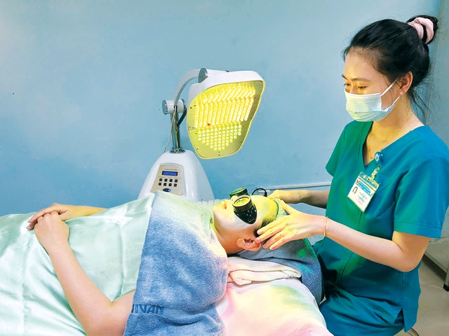 Làm đẹp theo y học cổ truyền - thẩm mỹ kết hợp trị liệu - Ảnh 1. Làm đẹp theo y học cổ truyền - thẩm mỹ kết hợp trị liệu - Ảnh 1.
