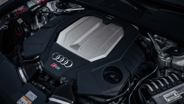 Audi, Mercedes xem xét lại thời điểm ngừng xe xăng, chỉ bán ô tô điện Audi, Mercedes xem xét lại thời điểm ngừng xe xăng, chỉ bán ô tô điện