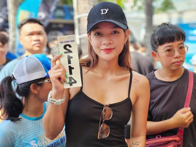 Gần 800 vận động viên tranh tài tại giải bơi biển SeaStar Nha Trang Bay 2025 - Ảnh 3.