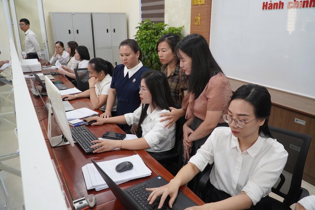 Hà Tĩnh vận hành thử nghiệm mô hình chính quyền địa phương hai cấp - Ảnh 2.