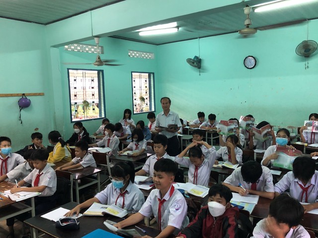 Nhờ đọc Báo Thanh Niên đã tiếp thêm động lực 'trồng người' - Ảnh 2.