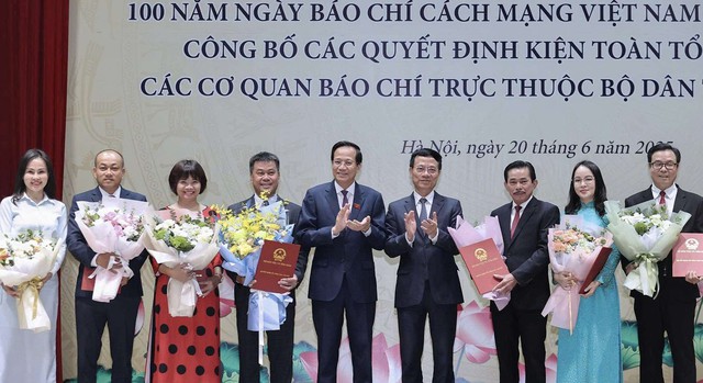 Ông Nguyễn Văn Bá làm Tổng Biên tập Báo VietNamNet thuộc Bộ Dân tộc và Tôn giáo - Ảnh 2.