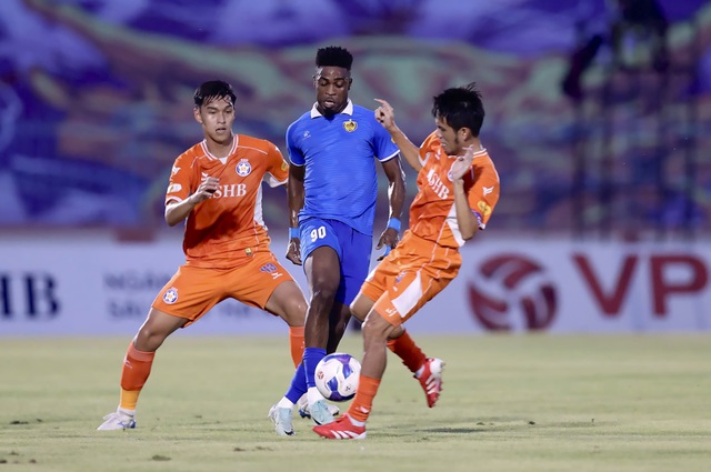 Đáng buồn 2 cựu vương V-League chật vật đua trụ hạng: Cùng thoát hiểm được không? Đáng buồn 2 cựu vương V-League chật vật đua trụ hạng: Cùng thoát hiểm được không?