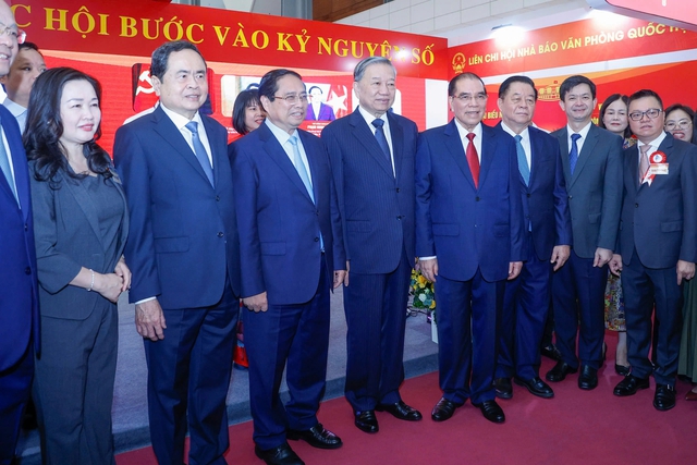 Tổng B&iacute; thư T&ocirc; L&acirc;m dự lễ kỷ niệm 100 năm Ng&agrave;y B&aacute;o ch&iacute; c&aacute;ch mạng Việt Nam- Ảnh 2.