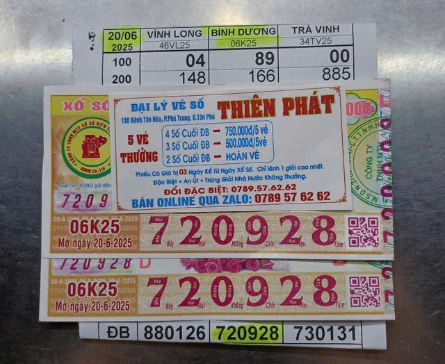 Công nhân ở TP.HCM trúng độc đắc 4 tỉ, chỉ lấy vài trăm triệu tiền mặt Công nhân ở TP.HCM trúng độc đắc 4 tỉ, chỉ lấy vài trăm triệu tiền mặt