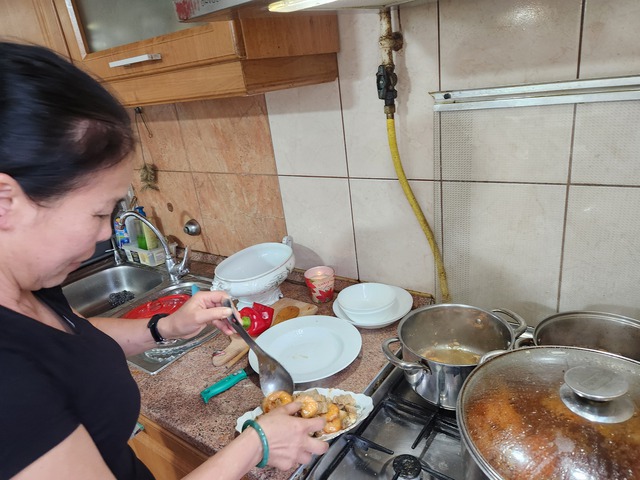 Chung dòng máu Lạc Hồng tại Hungary: Hành trình của người Việt giữa lòng châu Âu - Ảnh 8. Chung dòng máu Lạc Hồng tại Hungary: Hành trình của người Việt giữa lòng châu Âu - Ảnh 8.